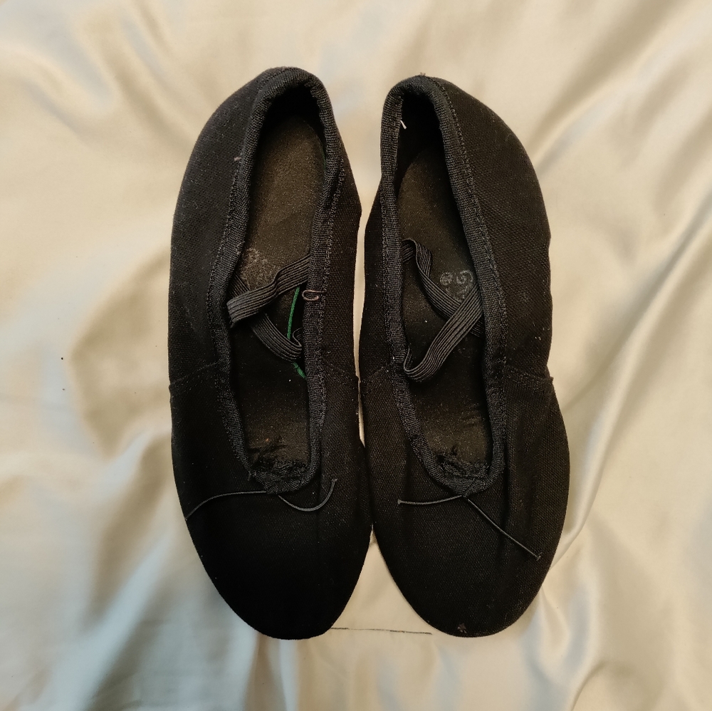 Ballroom dance shoes